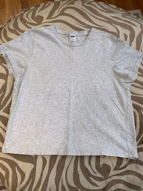 PINK Victoria's Secret Light Gray Short Sleeve Tee